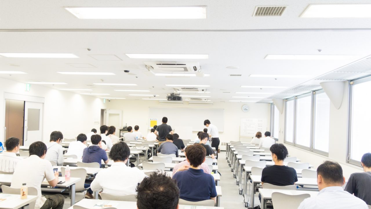 筆記試験当日の試験会場での過ごし方